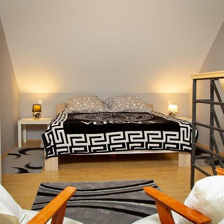 Отель Casa Simon 3 Суботица Экстерьер фото